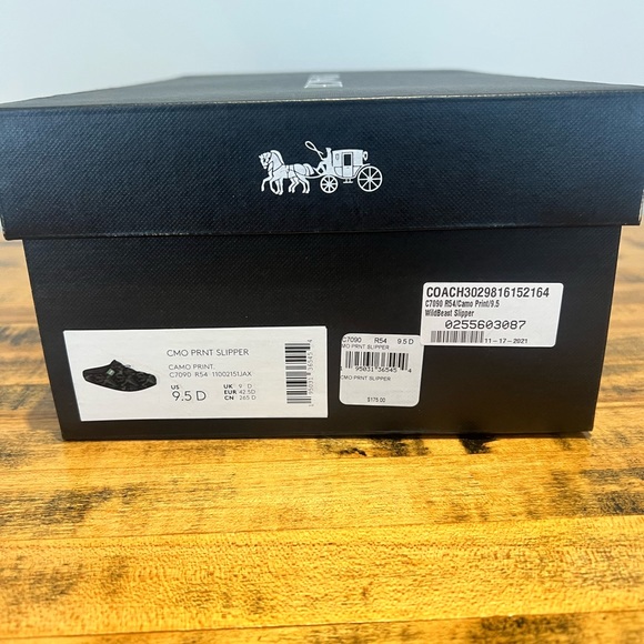 Coach Men’s Camo Slippers - Picture 10 of 11
